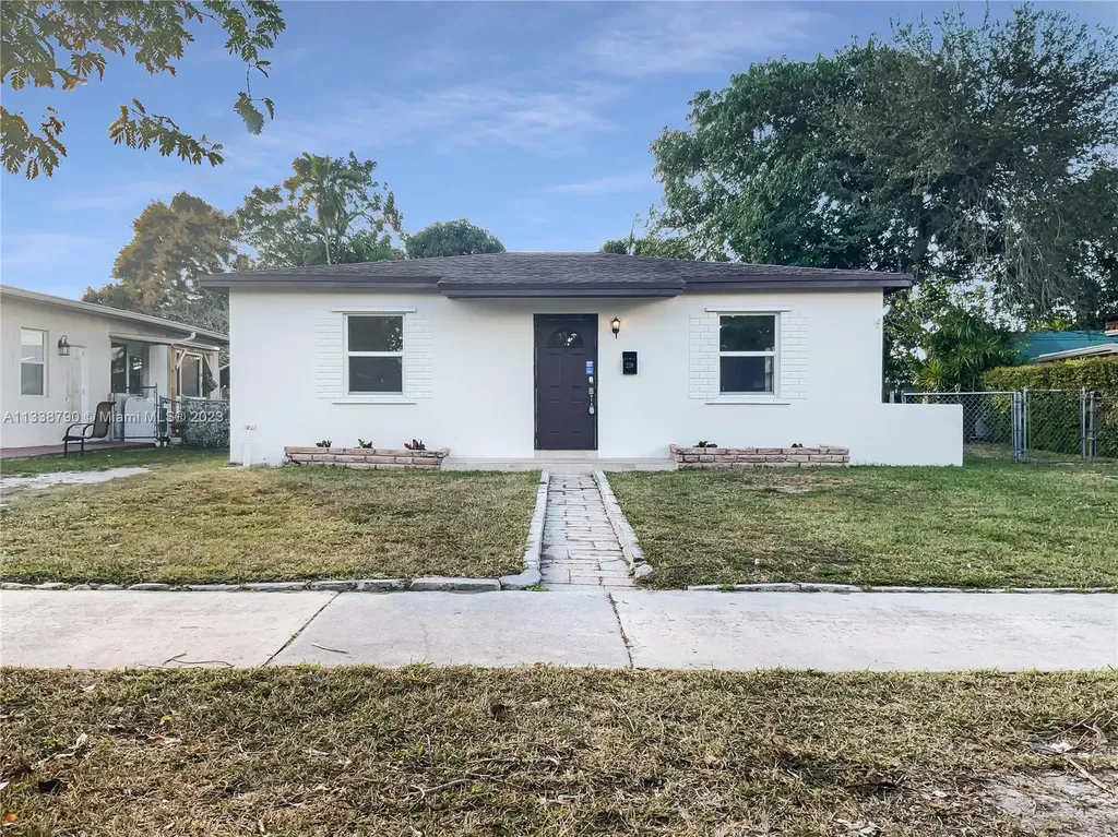 220 SW 61st Avenue Miami FL 33144
