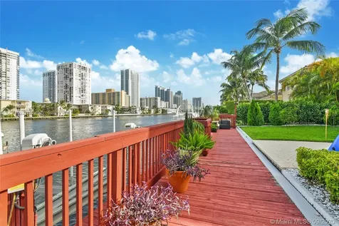 1455 Windjammer Way Hollywood FL 33019