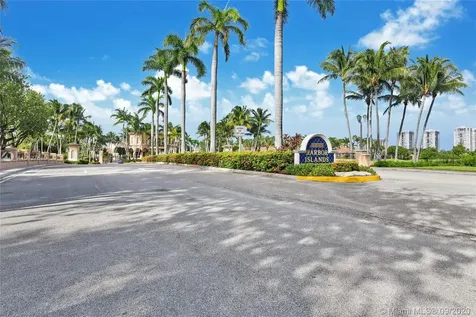 1455 Windjammer Way Hollywood FL 33019