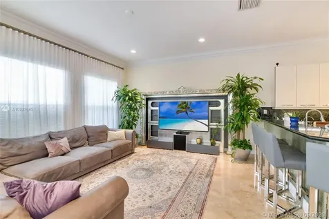 1455 Windjammer Way Hollywood FL 33019