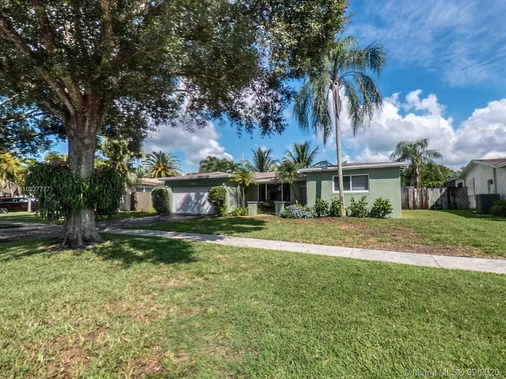 10525 NW 3rd Street Plantation FL 33324