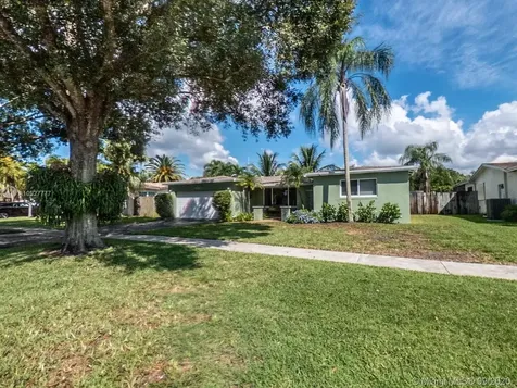 10525 NW 3rd Street Plantation FL 33324