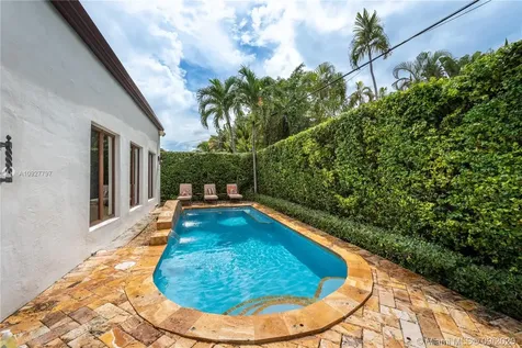 4422 Alton Road Miami Beach FL 33140
