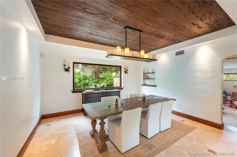 4422 Alton Road Miami Beach FL 33140