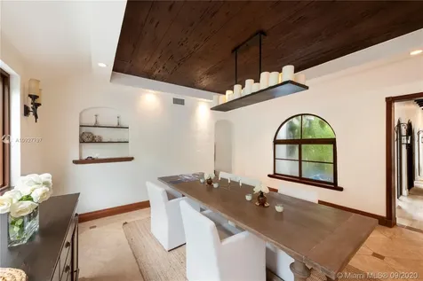 4422 Alton Road Miami Beach FL 33140