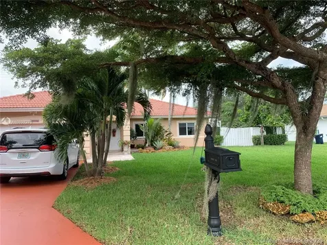 13217 SW 200th Terrace Miami FL 33177