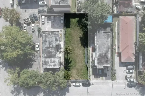 1872 NW 24th Street Miami FL 33142