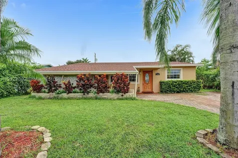 741 N 72nd Terrace Hollywood FL 33024
