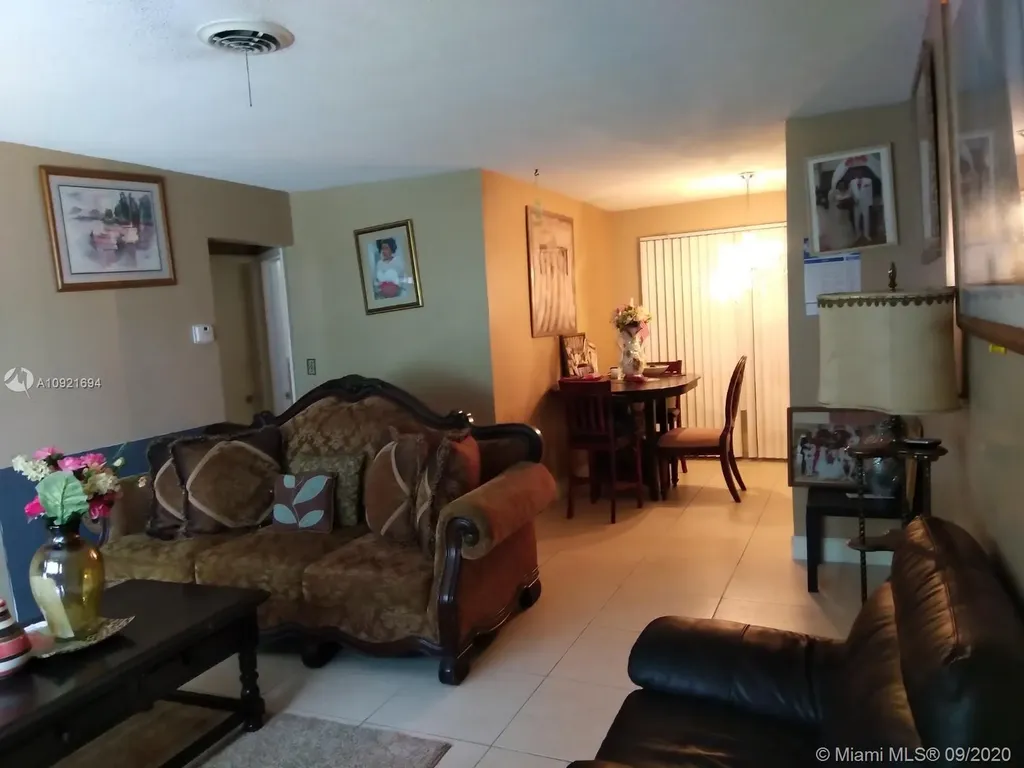 4215 NW 52nd Avenue Lauderdale Lakes FL 33319