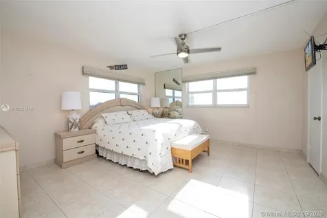 400 N Surf Road Hollywood FL 33019