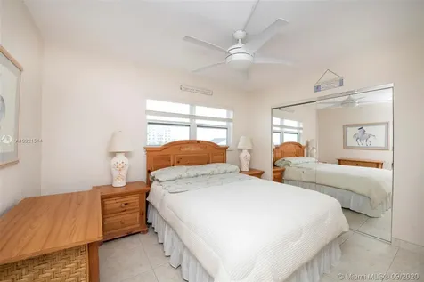 400 N Surf Road Hollywood FL 33019