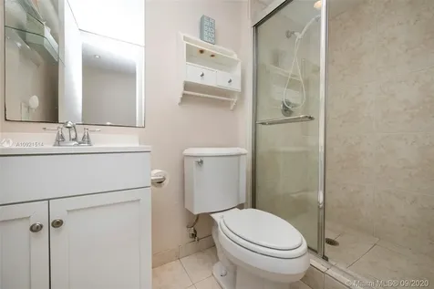 400 N Surf Road Hollywood FL 33019