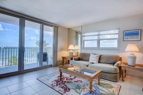 400 N Surf Road Hollywood FL 33019