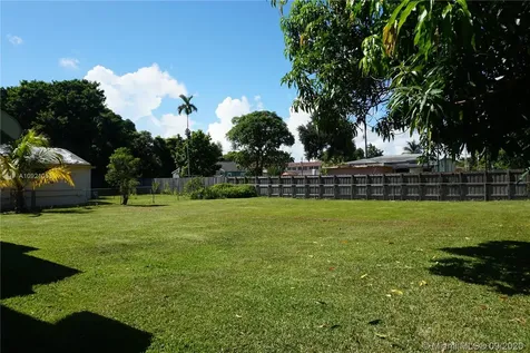 63 NE 117th Street Miami FL 33161