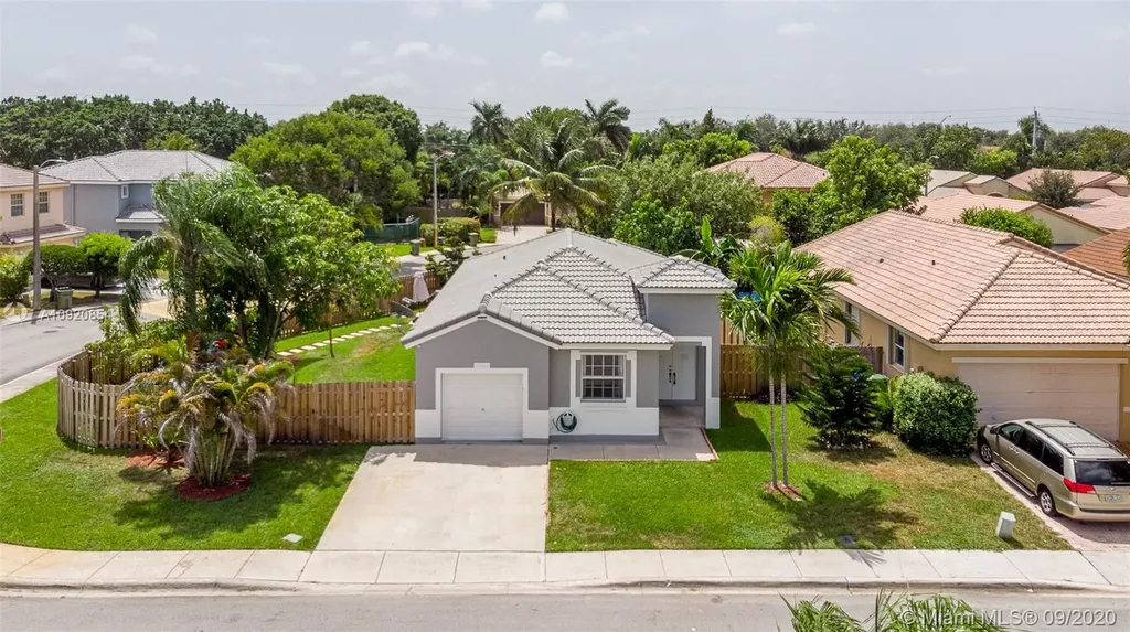 10202 SW 16th Street Pembroke Pines FL 33025
