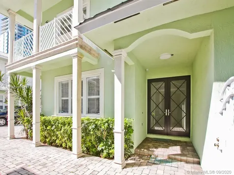 3122 Aviation Avenue Miami FL 33133