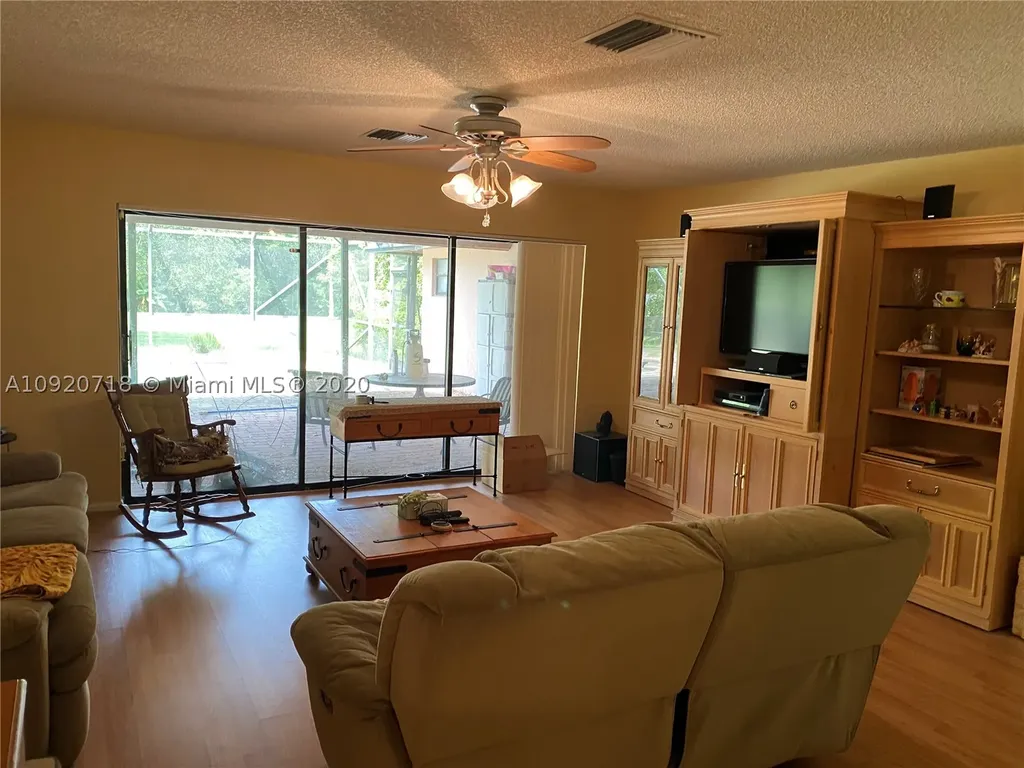 5893 NW 80th Terrace Parkland FL 33067