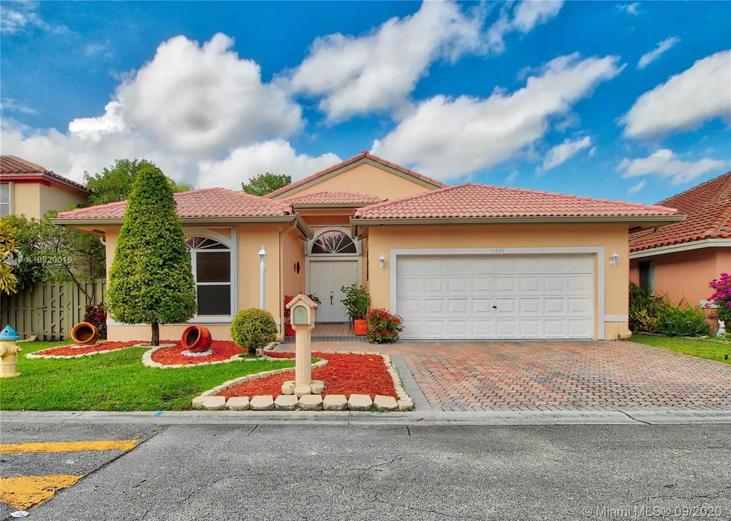 11521 SW 11th Street Pembroke Pines FL 33025
