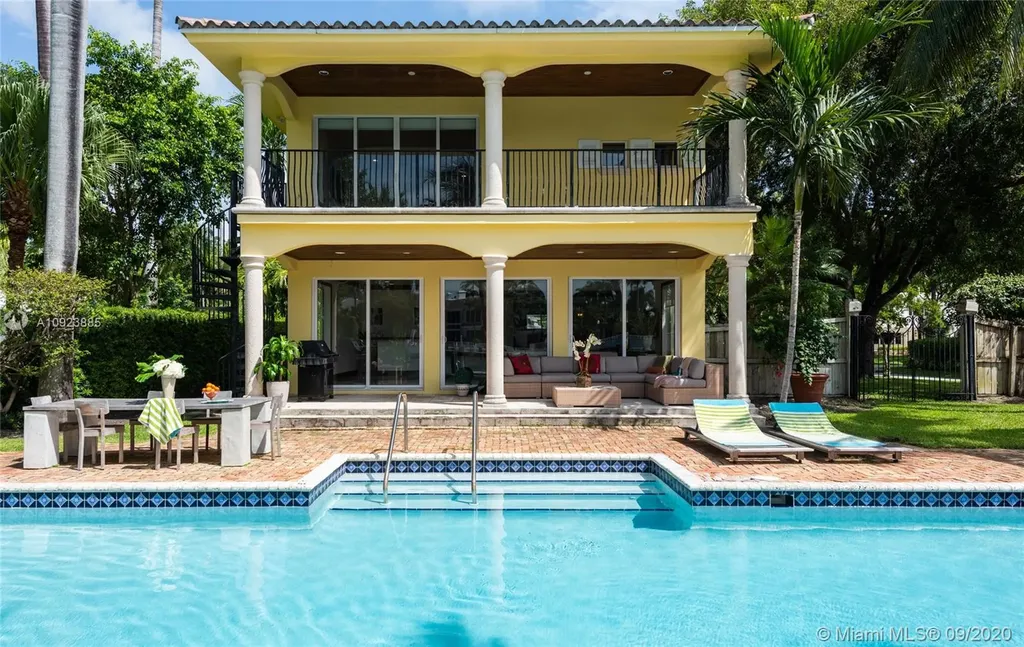 2770 Sunset Drive Miami Beach FL 33140