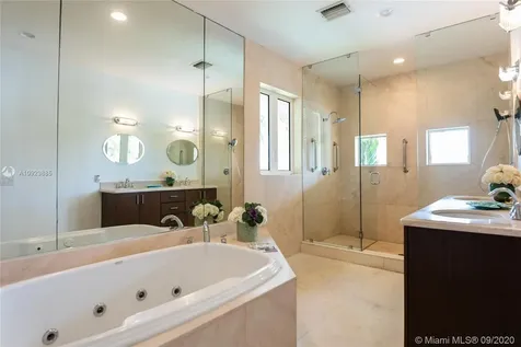 2770 Sunset Drive Miami Beach FL 33140