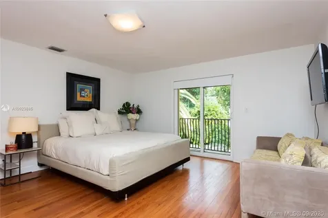 2770 Sunset Drive Miami Beach FL 33140