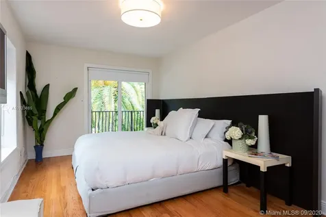 2770 Sunset Drive Miami Beach FL 33140