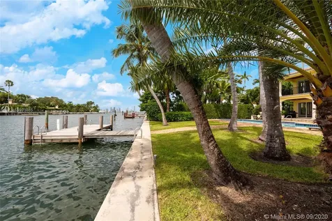 2770 Sunset Drive Miami Beach FL 33140