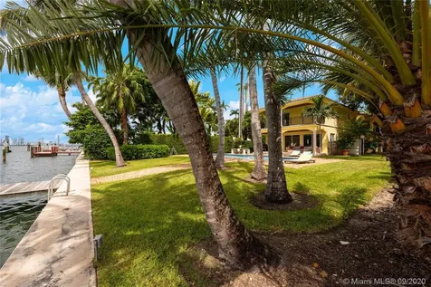 2770 Sunset Drive Miami Beach FL 33140