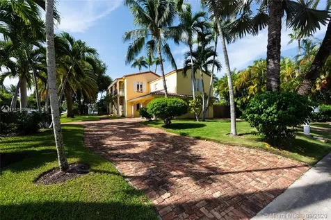 2770 Sunset Drive Miami Beach FL 33140