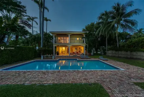 2770 Sunset Drive Miami Beach FL 33140