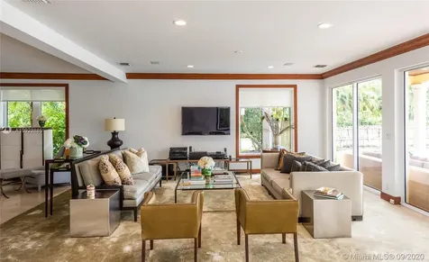 2770 Sunset Drive Miami Beach FL 33140
