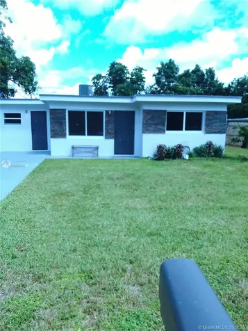 5727 Cleveland Street Hollywood FL 33021