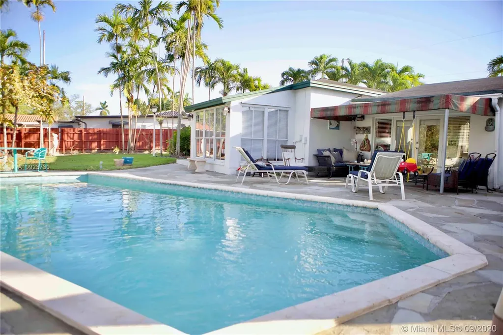 3801 S Lake Drive Miami FL 33155