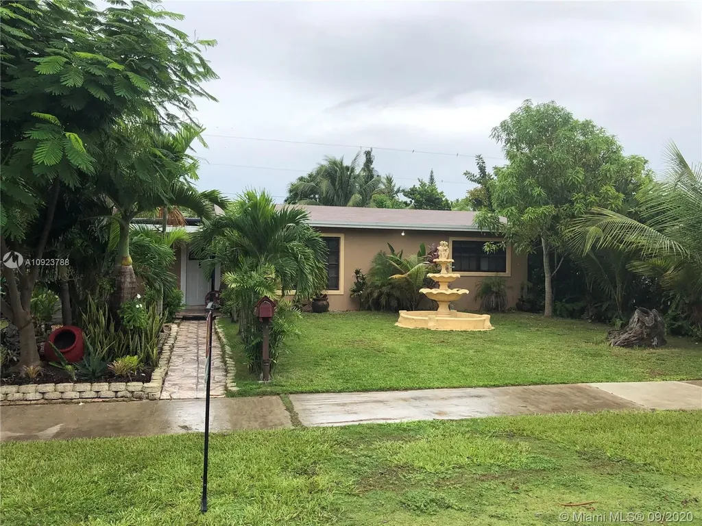 9811 Jamaica Drive Cutler Bay FL 33189