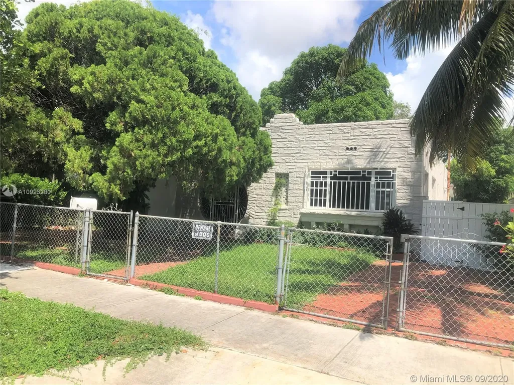2361 SW 10th Street Miami FL 33135