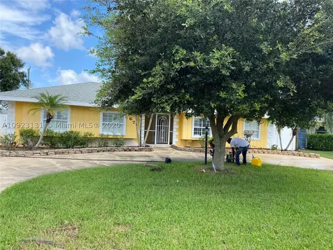 567 SE Euclid Lane Port St. Lucie FL 34983