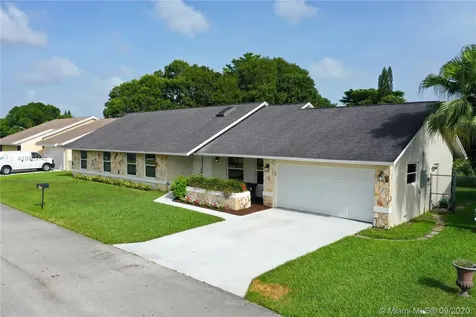 8805 Paradise Court Tamarac FL 33321