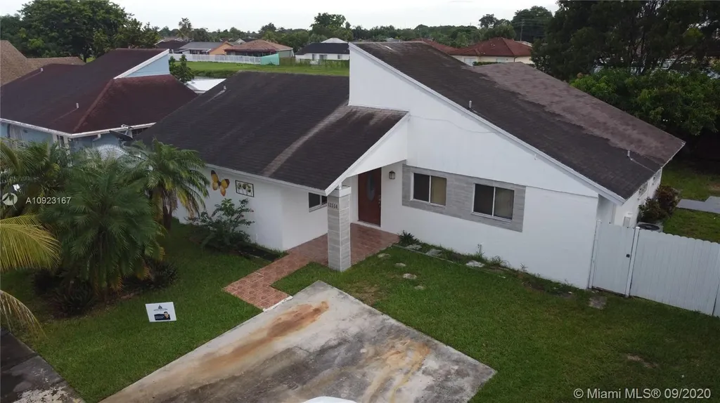 12550 SW 207th Terrace Miami FL 33177