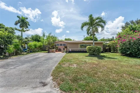 6726 Farragut Street Hollywood FL 33024