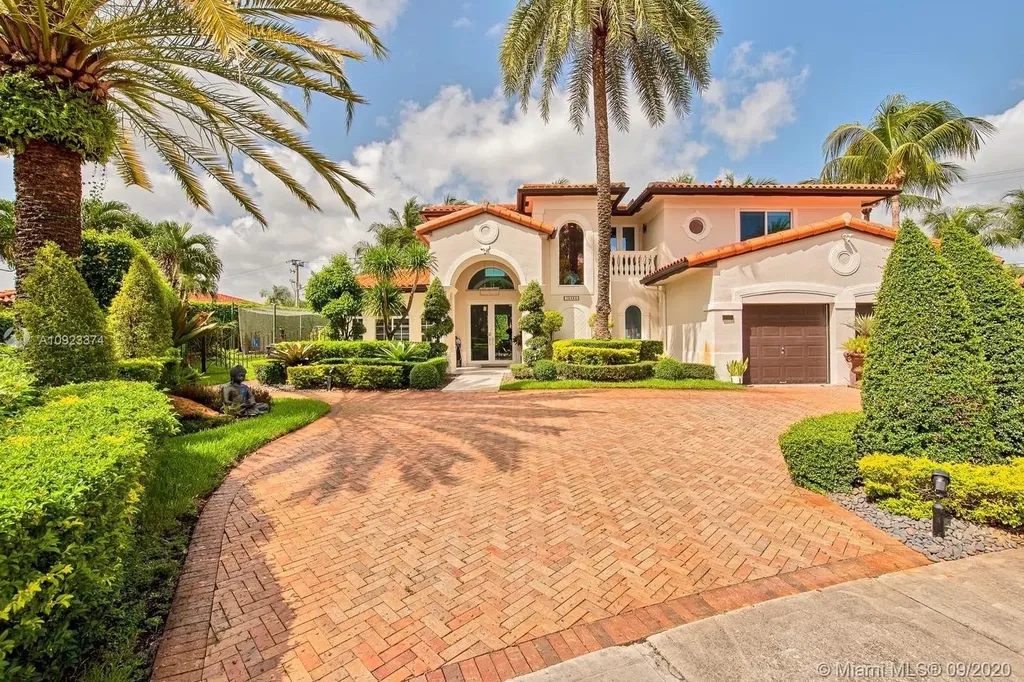 15634 NW 81st Court Miami Lakes FL 33016
