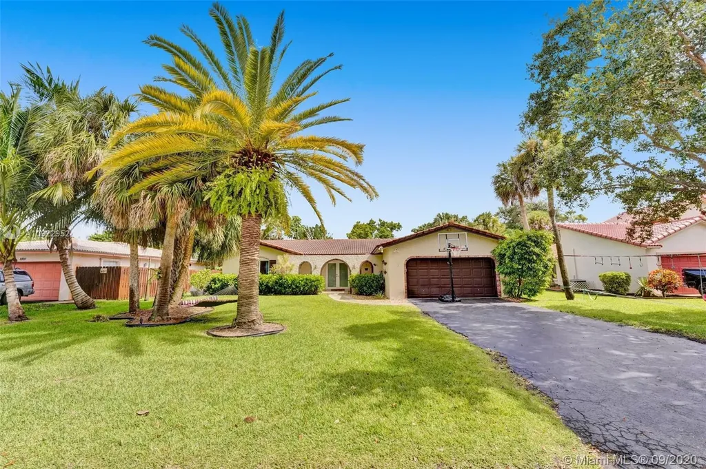 8885 NW 21st Street Coral Springs FL 33071