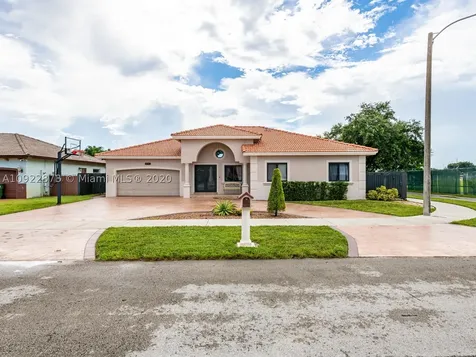 7094 W 4th Way Hialeah FL 33014