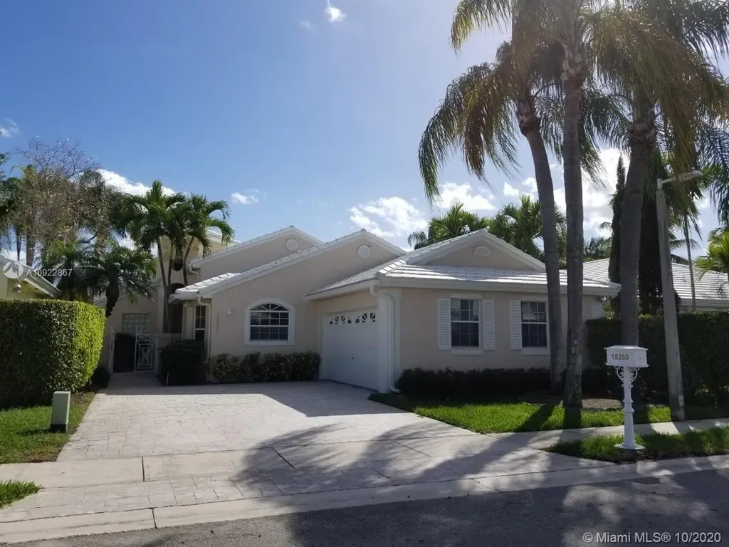 15250 Wilshire Way Pembroke Pines FL 33027