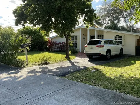 2010 NE 171st Street North Miami Beach FL 33162