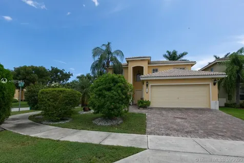 21033 SW 88th Place Cutler Bay FL 33189