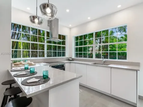 160 NE 43rd Street Miami FL 33137