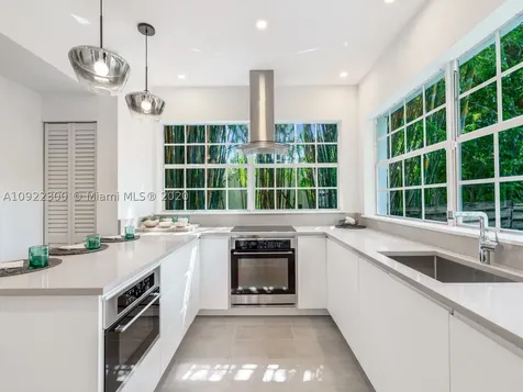 160 NE 43rd Street Miami FL 33137