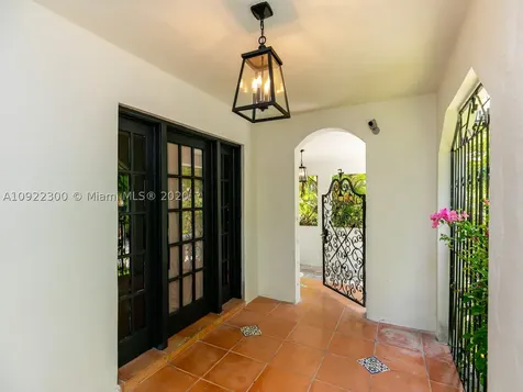 160 NE 43rd Street Miami FL 33137