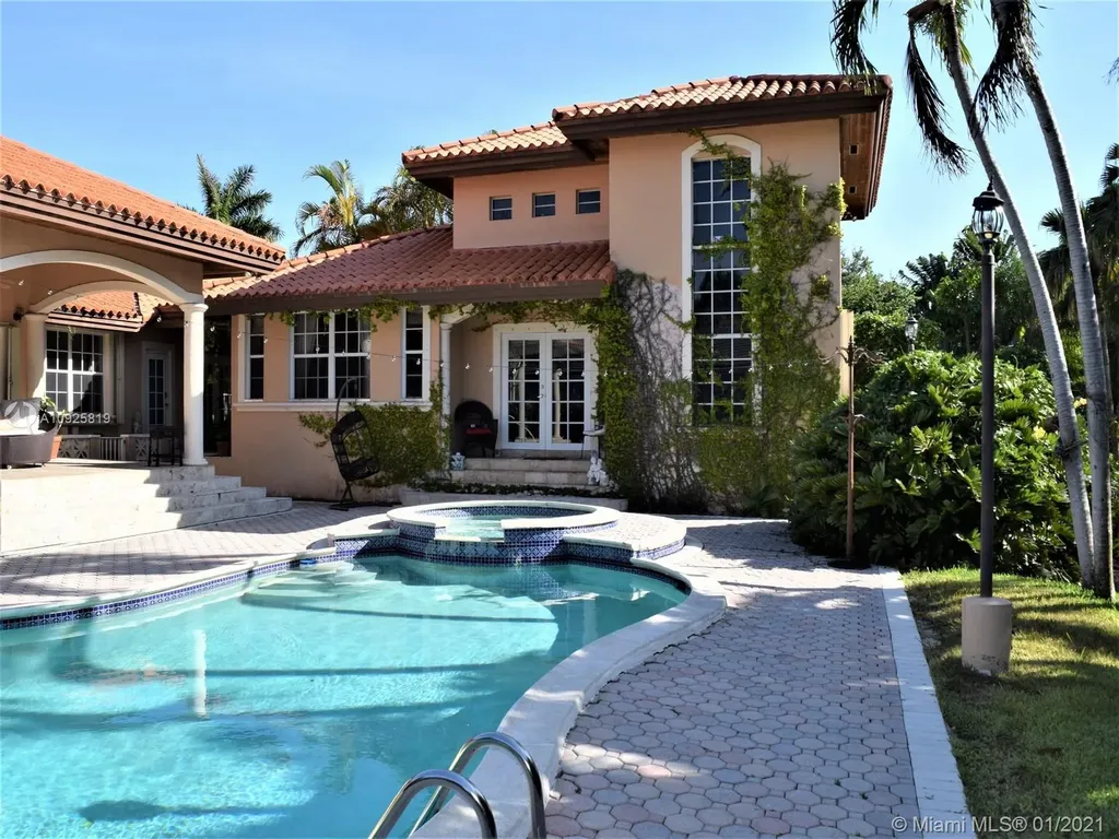 180 Isla Dorada Boulevard Coral Gables FL 33143