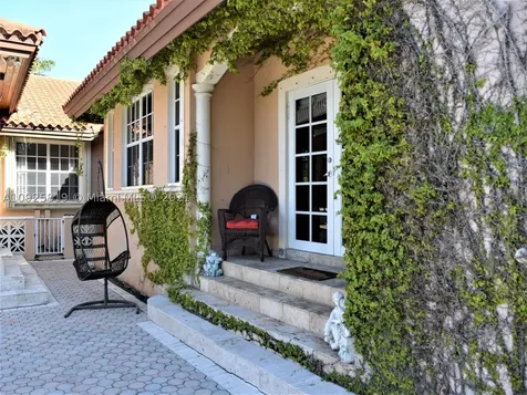 180 Isla Dorada Boulevard Coral Gables FL 33143